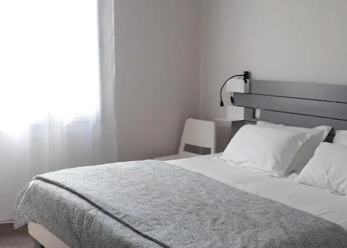 Calme Et A Apartmán Jonzac